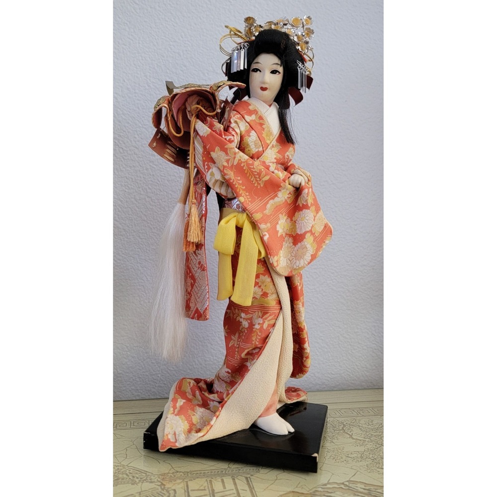 Japanese Geisha Doll With Helmet Kabuki Yaegaki-Hime Honcho Nijushiko Vintage